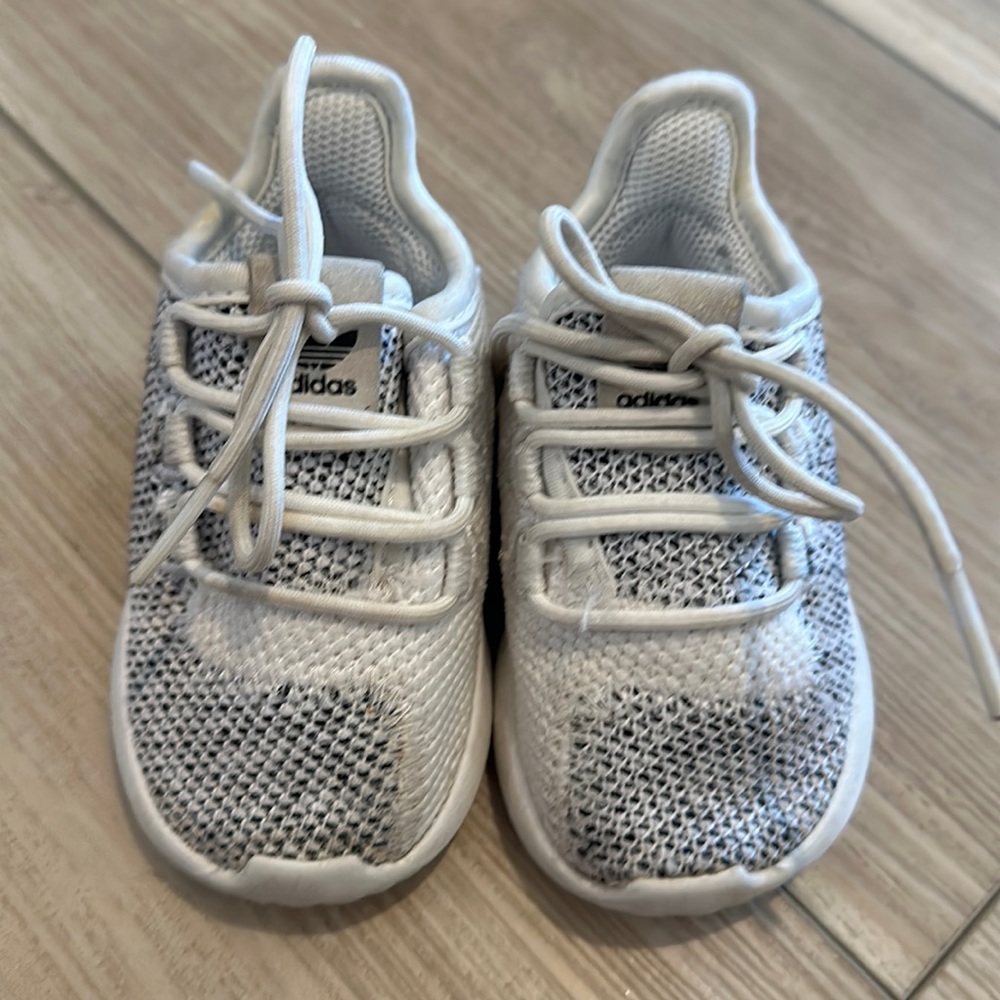 Baby Adidas Tubalar size 4